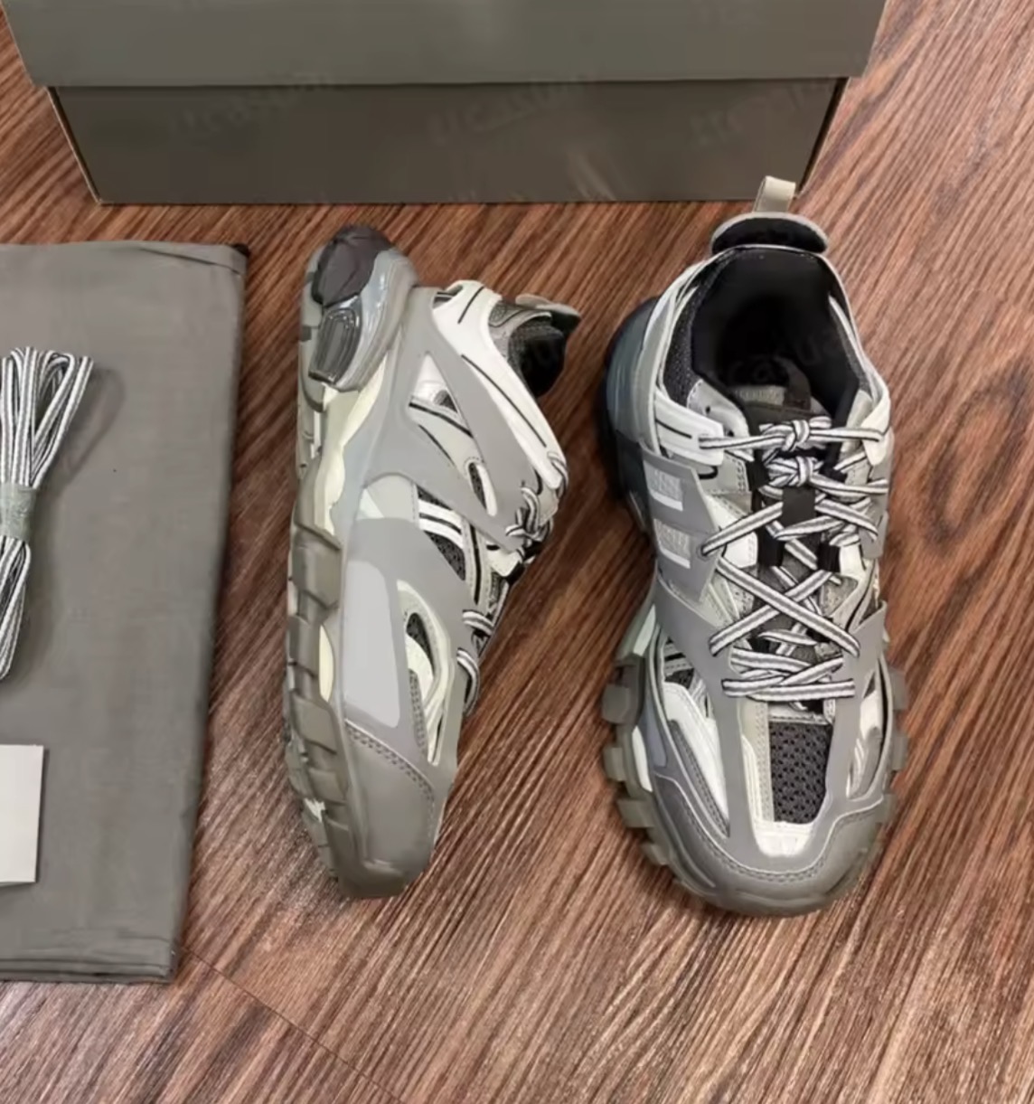 Designer casual sneakers Urban street shoes b4